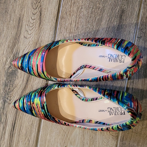 Fun Rainbow Heels 5.5 - Picture 5 of 7